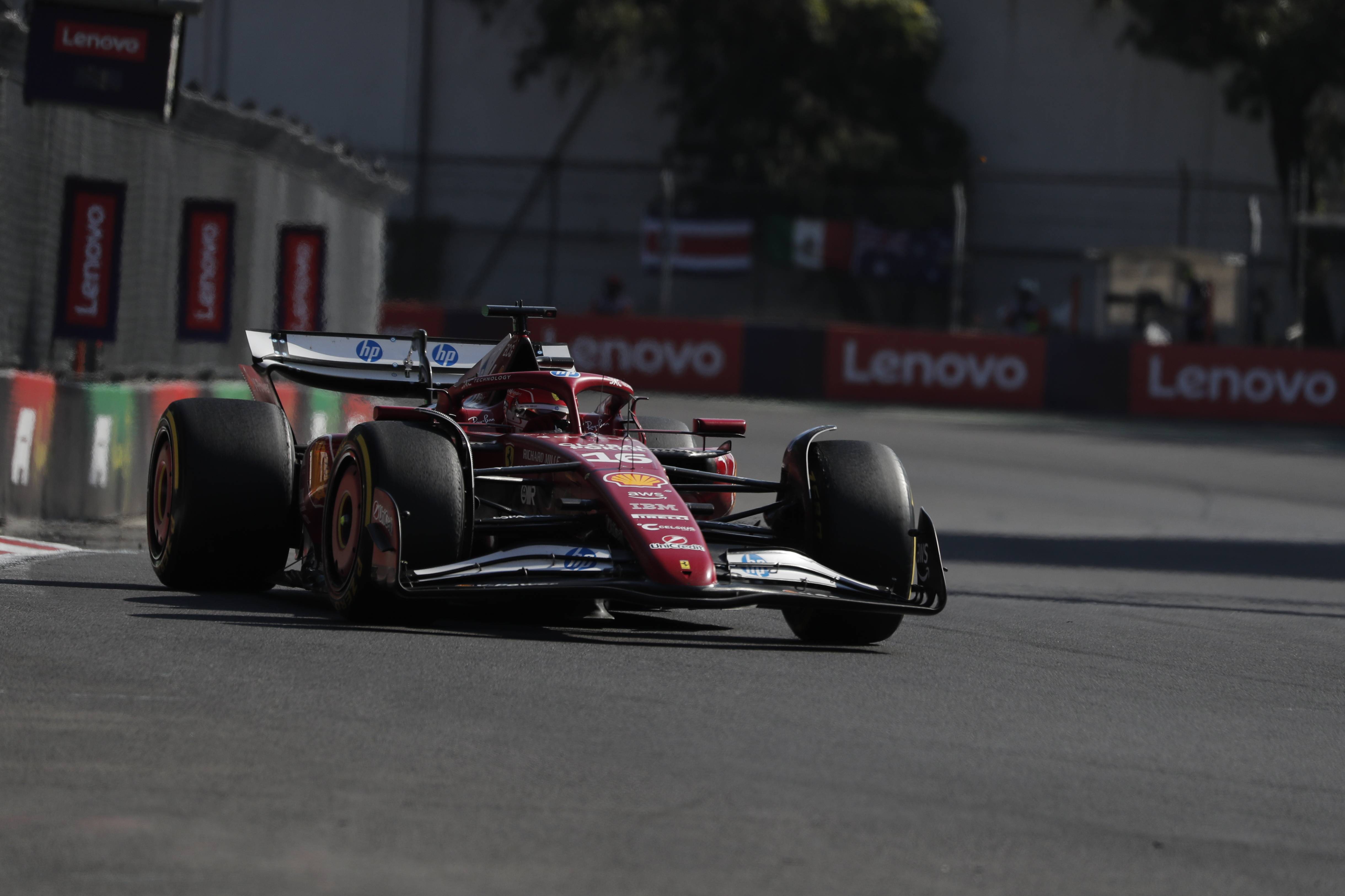 红牛车队碾压雷诺车队,诺里斯统治全场 红牛车队碾压雷诺车队,诺里斯统治全场