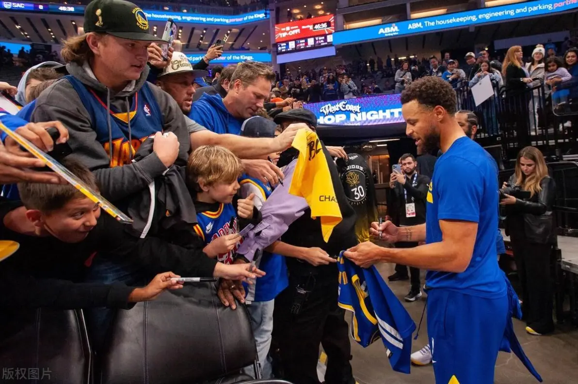 步行者完胜山东队,锡安带队取胜 步行者完胜山东队,锡安带队取胜