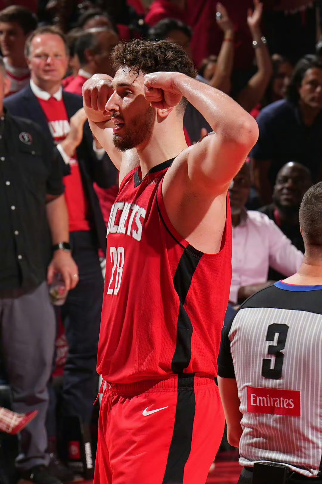 火箭逆转山西队，麦科勒姆状态火热