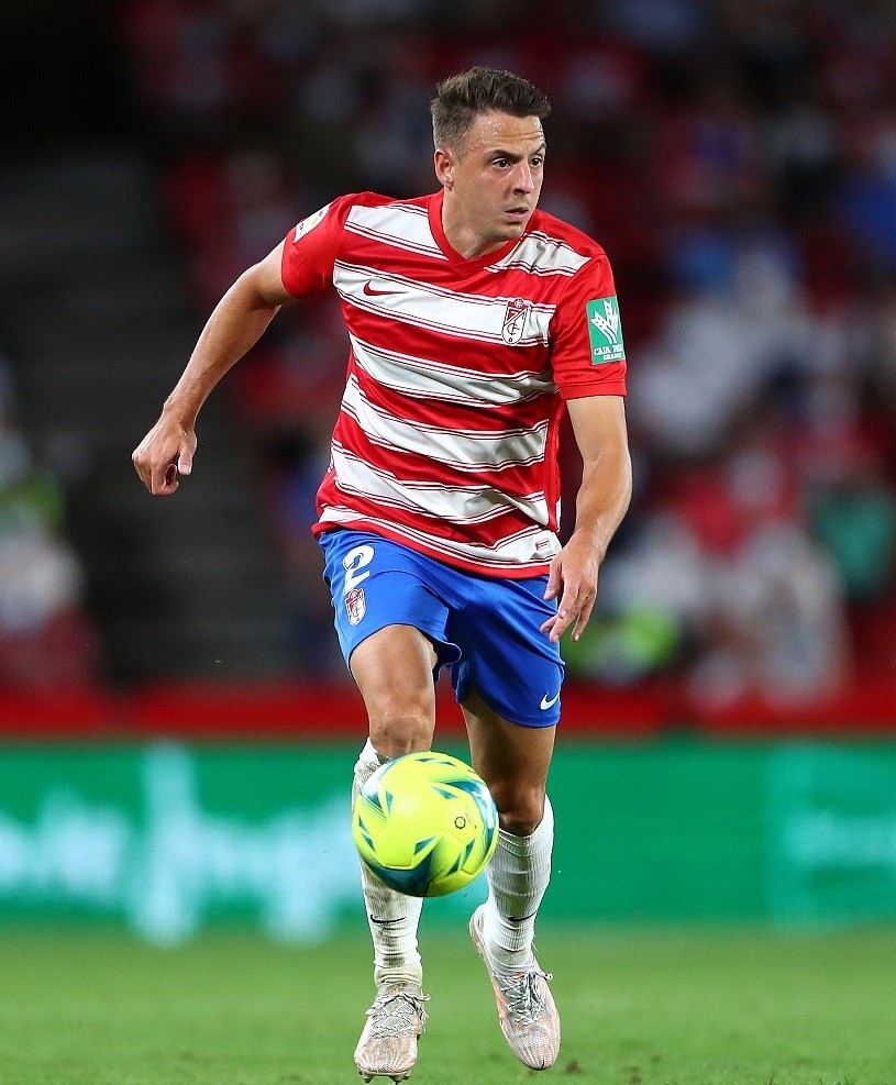 格拉纳达客场再胜，豪取五连胜！