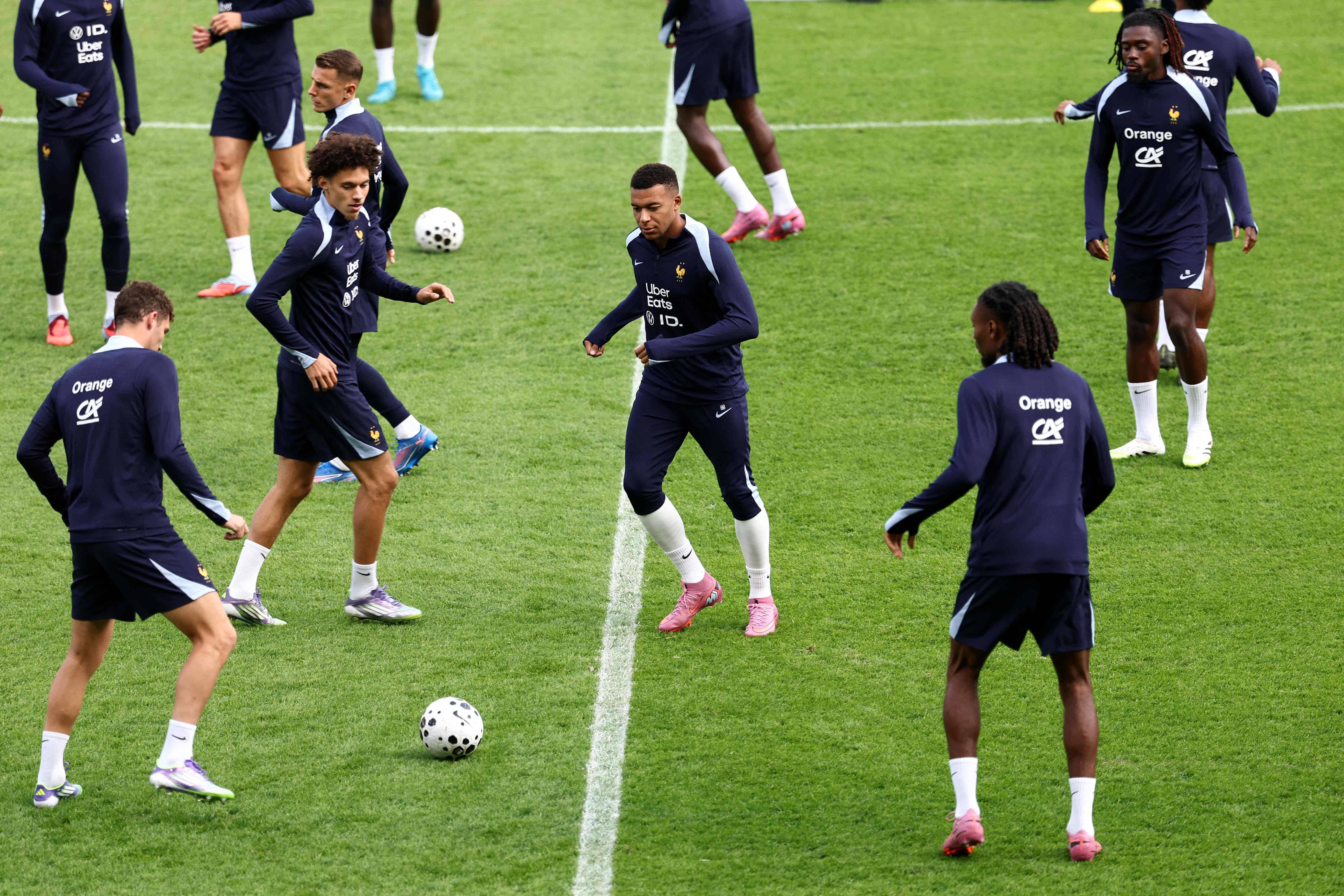 欧洲足球大赛预选赛第三轮火热进行