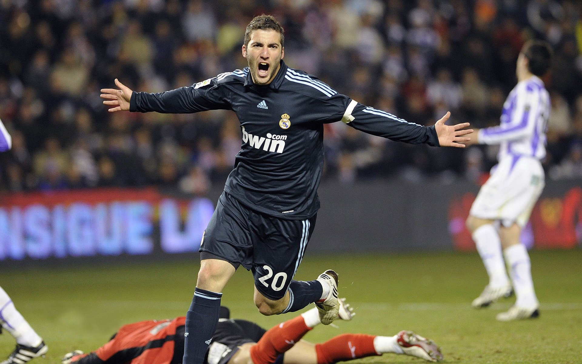 东契奇，总决赛之夜的完美独奏